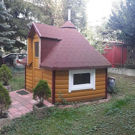 Maxim Pokoje Goscinne Iwonicz-Zdrój Екстериор снимка